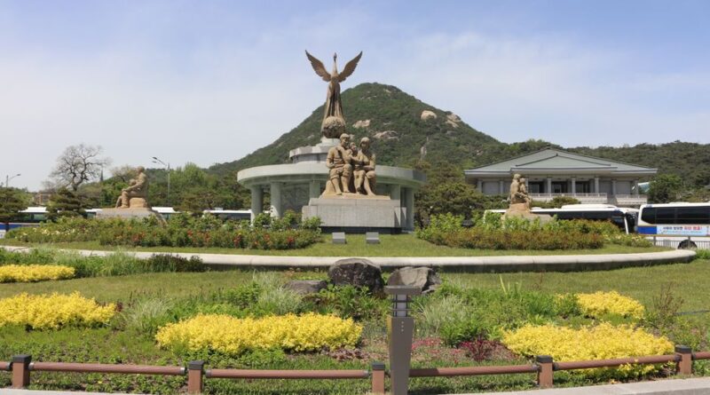 War Memorial Controversy